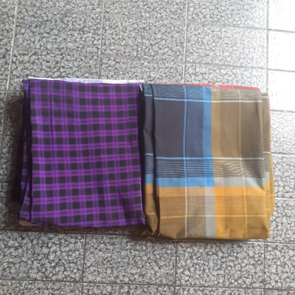 Sarung berbagai warna masih bagus