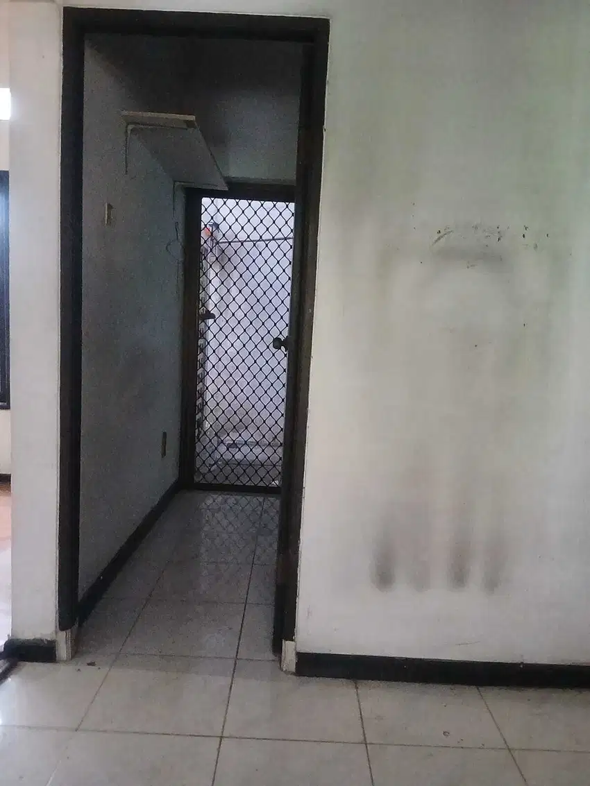 Rumah Luas Perlu Renov Sangat Murah di Bintaro Sektor 9. 16684