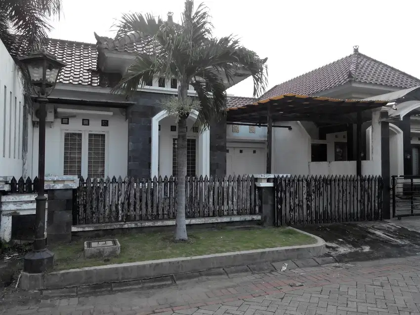 Purimas jual cepat depan taman dan siap huni