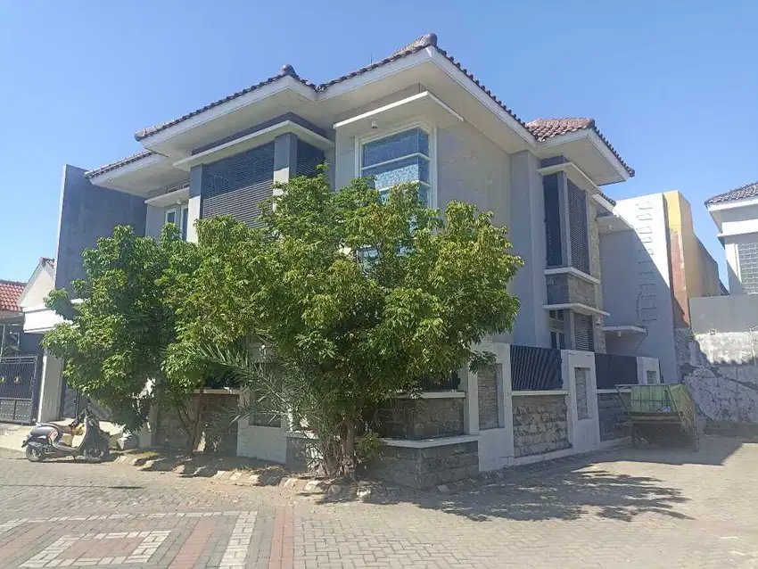 DIJUAL RUMAH 2 LANTAI GREEN PARK REGENCY SIDOARJO HOOK SIAP HUNI