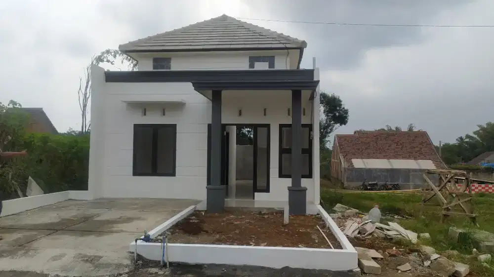 Rumah dekat Exit tol sawojajar 300 jt an