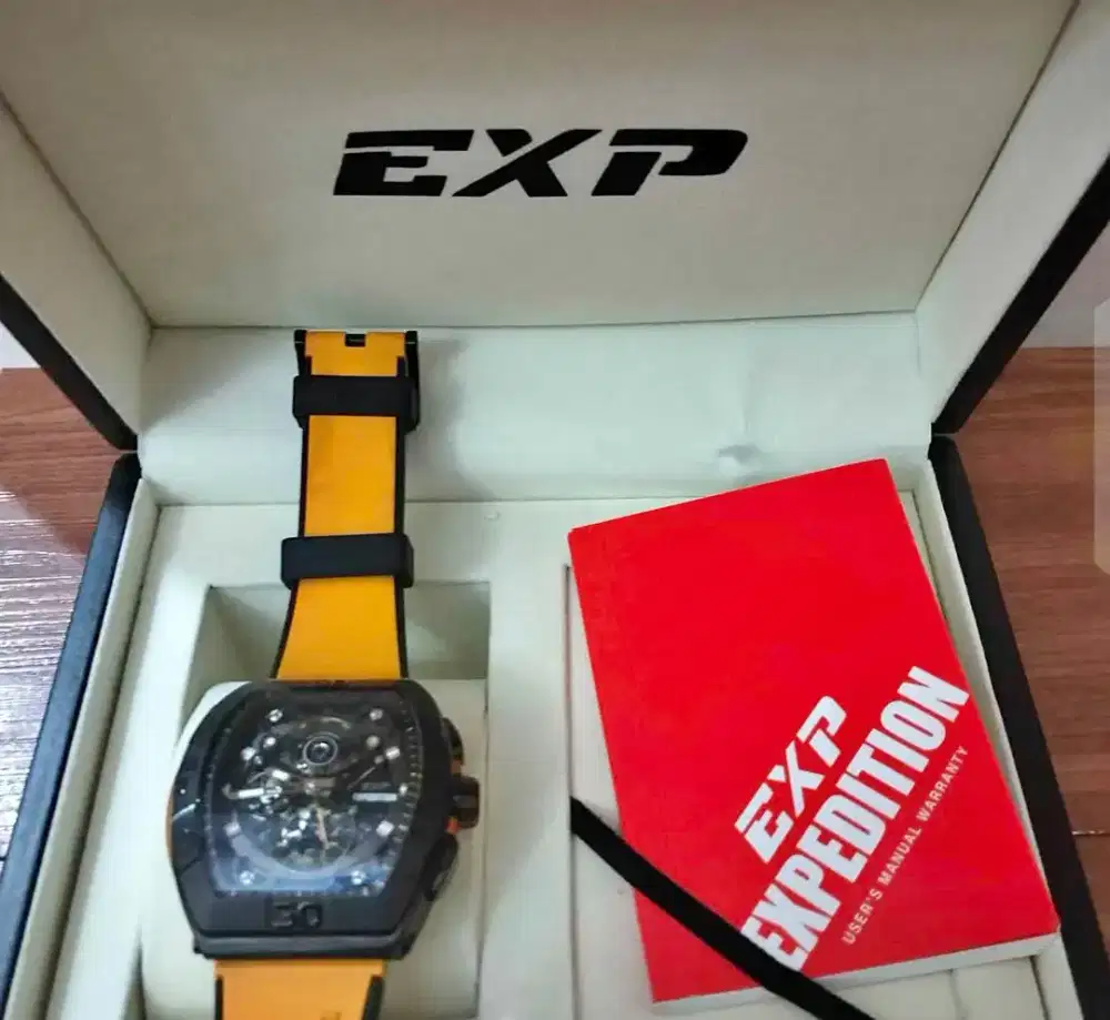 Jam tangan mewah expedition e 6000