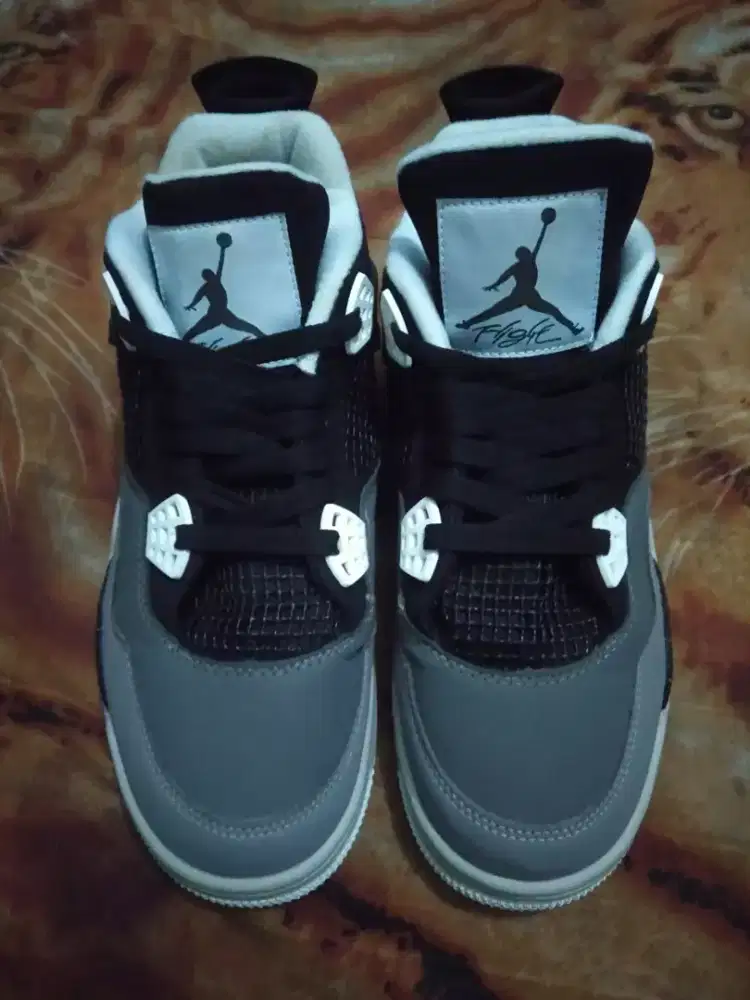 SEPATU AIR JORDAN 4 SECOND