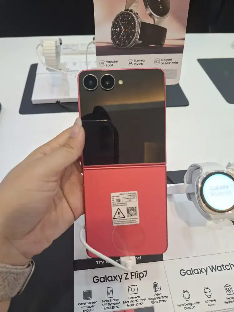 Samsung Galaxy Z Flip 7