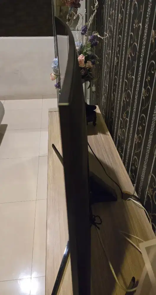 Samsung Smart TV 55 inch Layar Lengkung