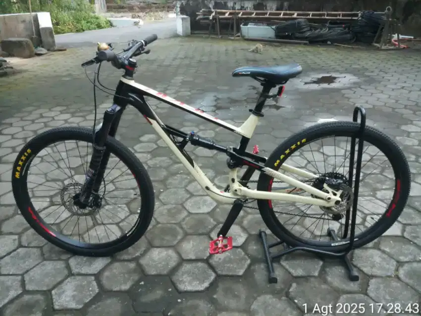 Polygon Siskiu D7 size M