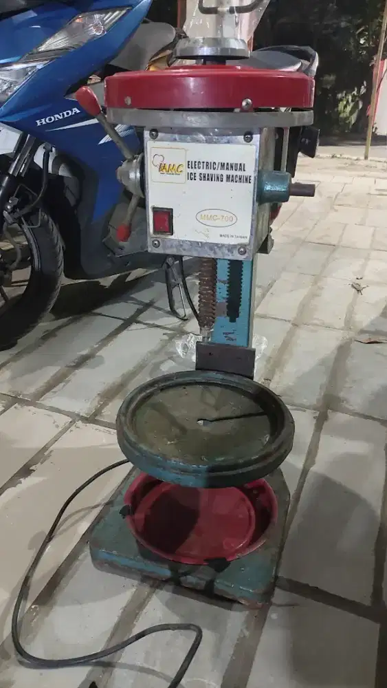 MESIN ES SERUT ICE SHAVING MACHINE ELECTRIC MANUAL MMC-700 MADE TAIWAN