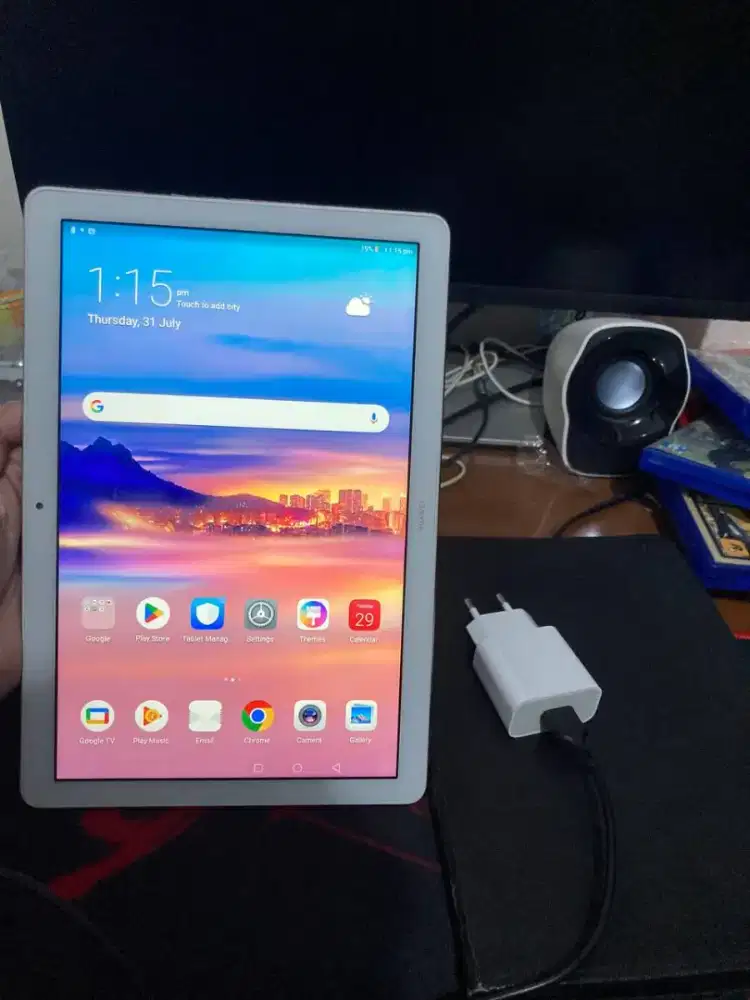 Huawei Mediapad M5 32GB Bonus Sd card 64GB , Flipcover