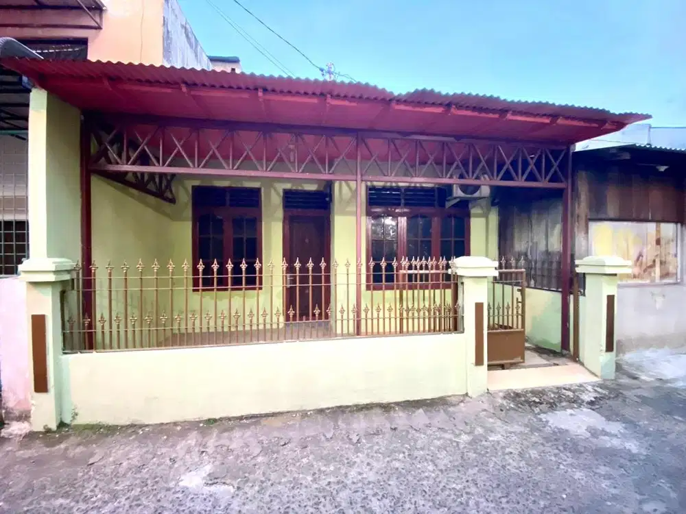 Rumah dekat dengan pajak tempat usaha