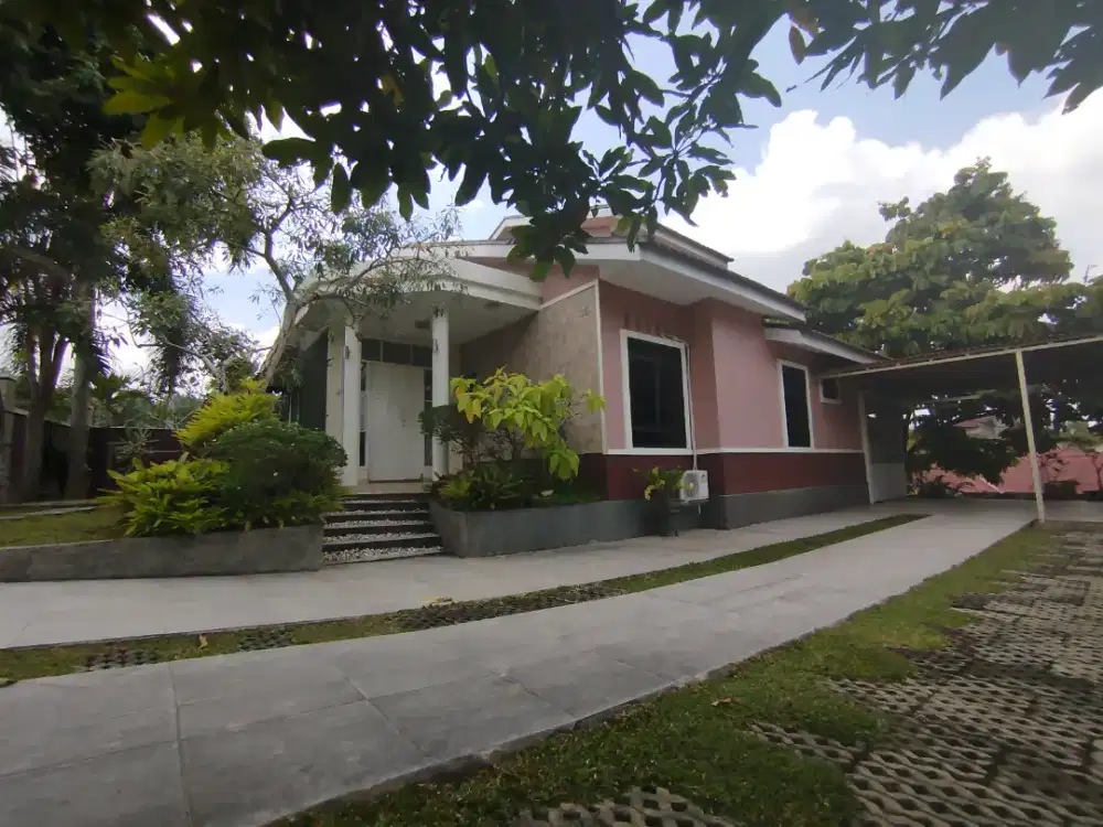 Rumah 2 lantai, suasana villa. Rumbai Pekanbaru.