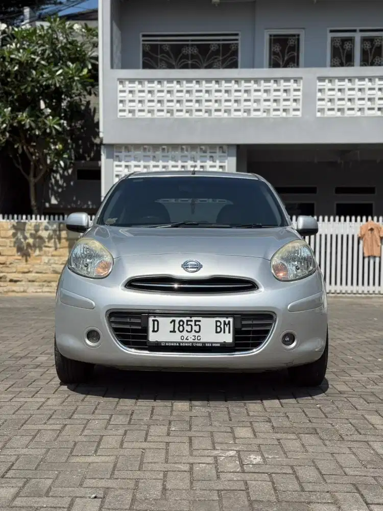 Nissan march 2014 matic