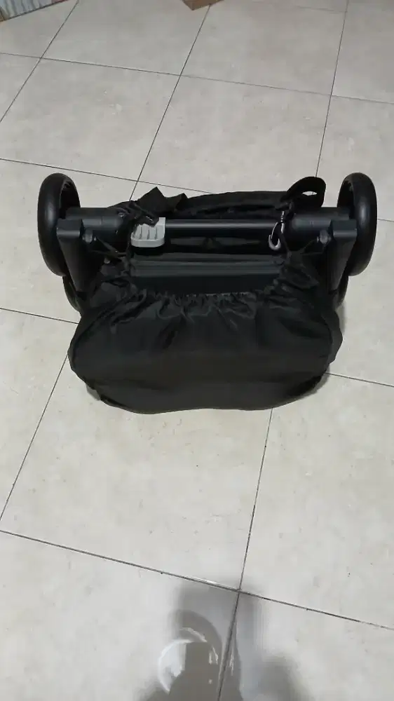 Di Jual Stoller Eclaire Poche