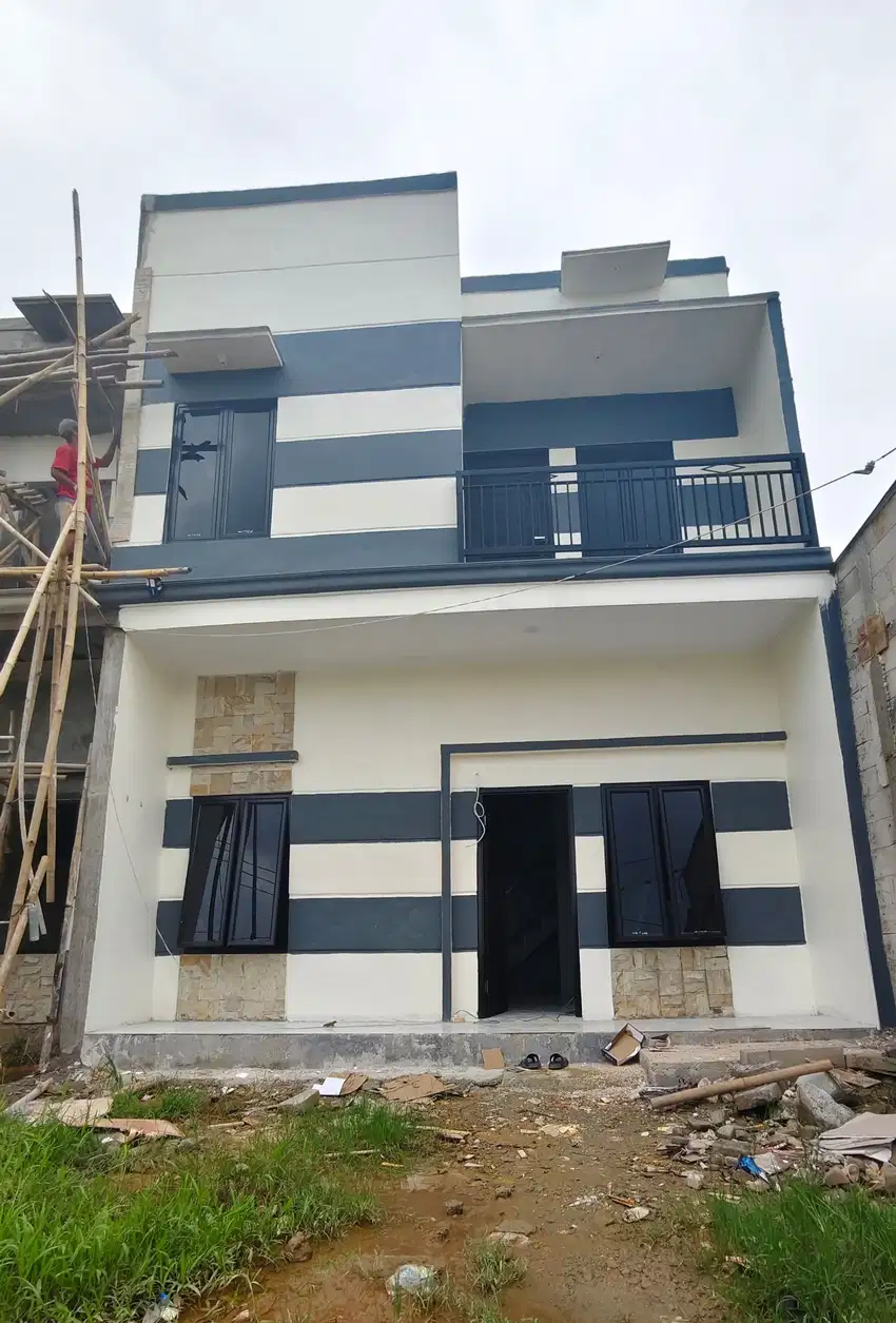 Rumah 2 Lantai Lokasi Dekat Stasiun Harga Ramah