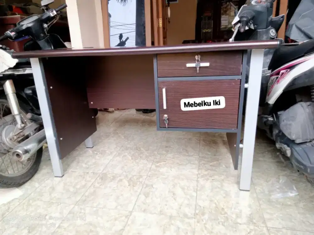 Meja kaki besi kuat dan tebal bisa kirim COD