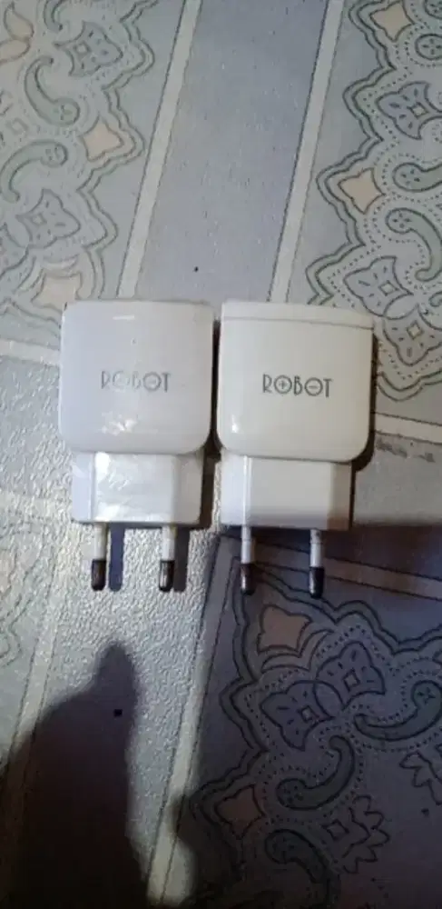 Travel Adapter(batok charger) Robot 2usb