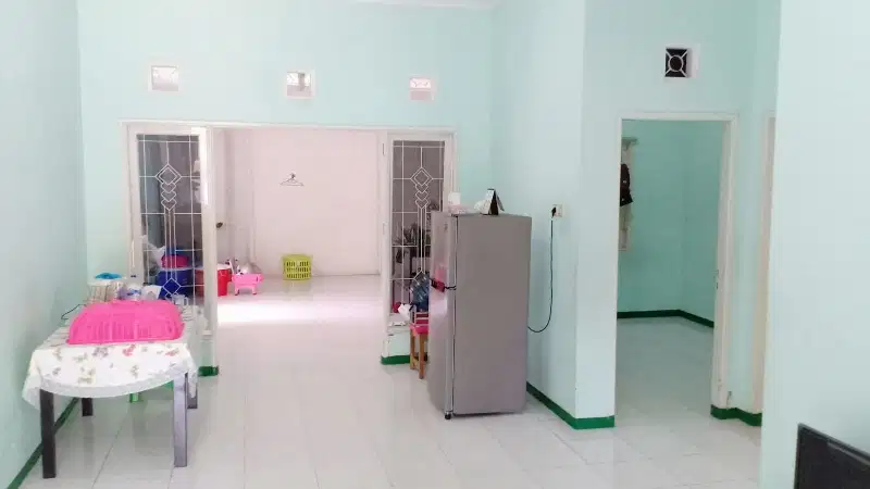 Rumah Hitung Tanah Wiyung Luas 200an Harga 1Man