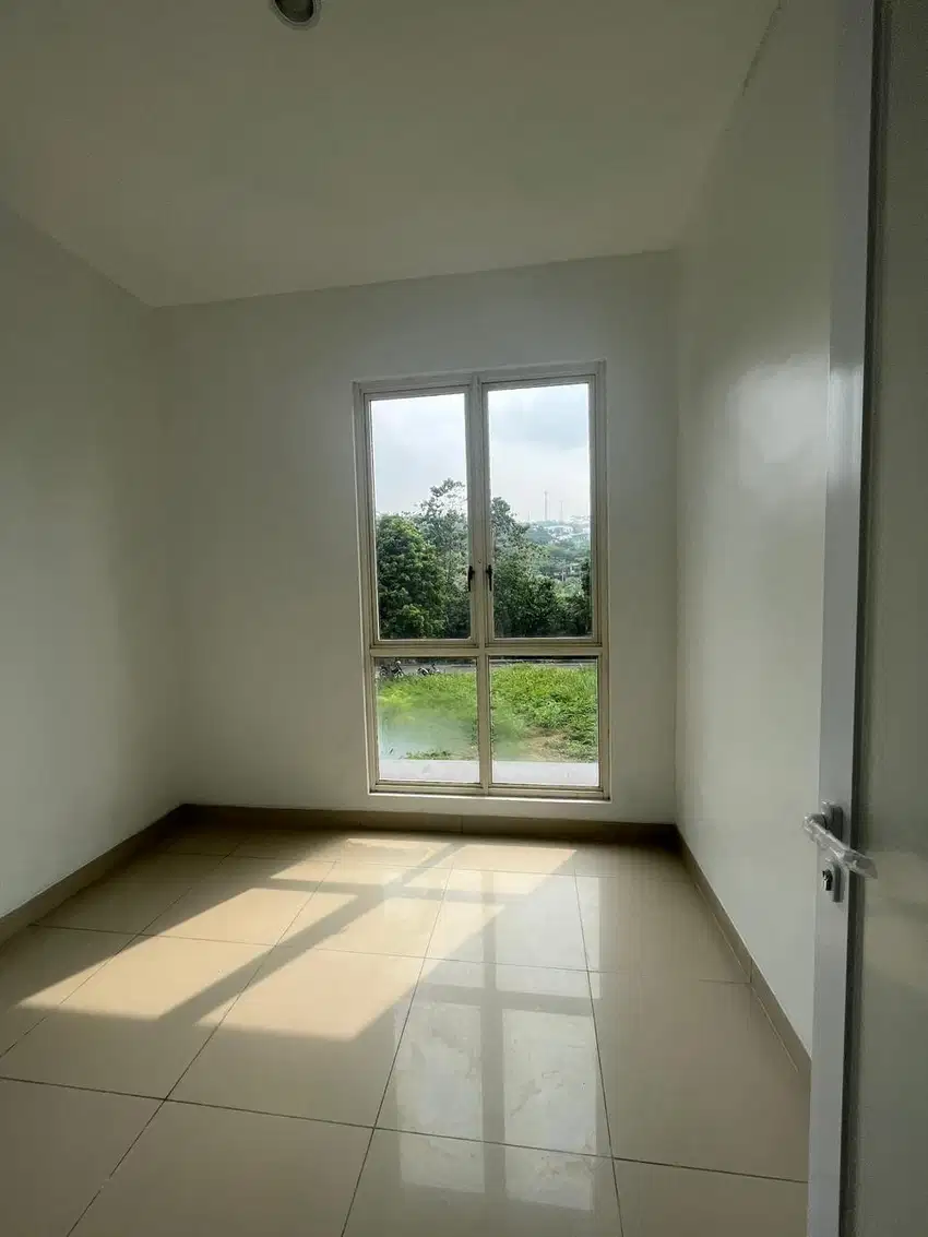 Rumah 3 Lantai Di Cluster Santorini Sentul City