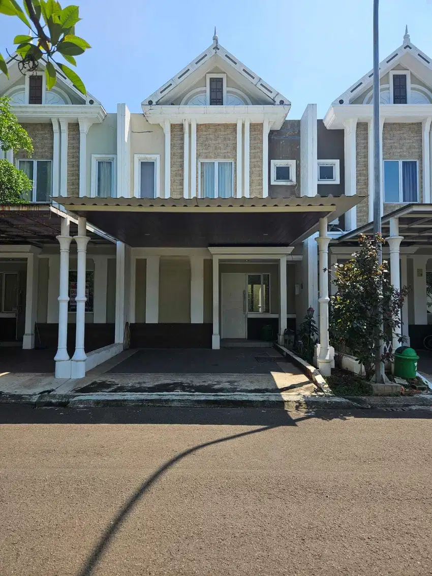 Dijual Rumah Minimalis 2 lantai Siap Huni di South Thames JGC Jak-tim