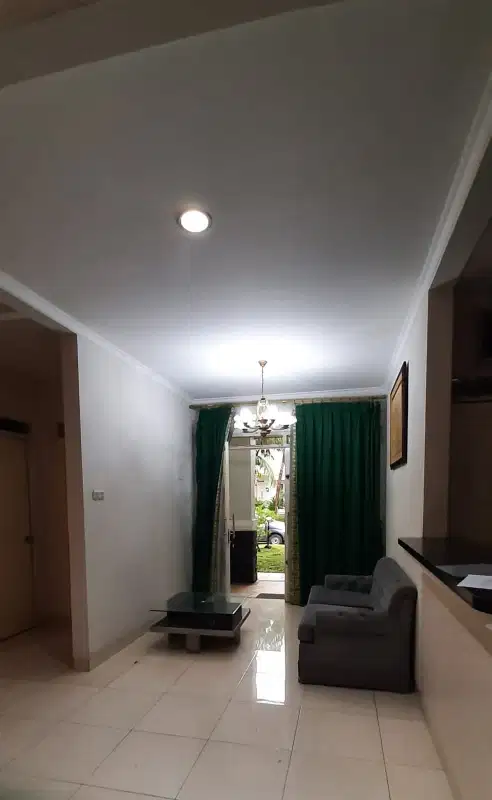 DIJUAL RUMAH DI CLUSTER DEPAN KOTA WISATA, DEKAT MAL