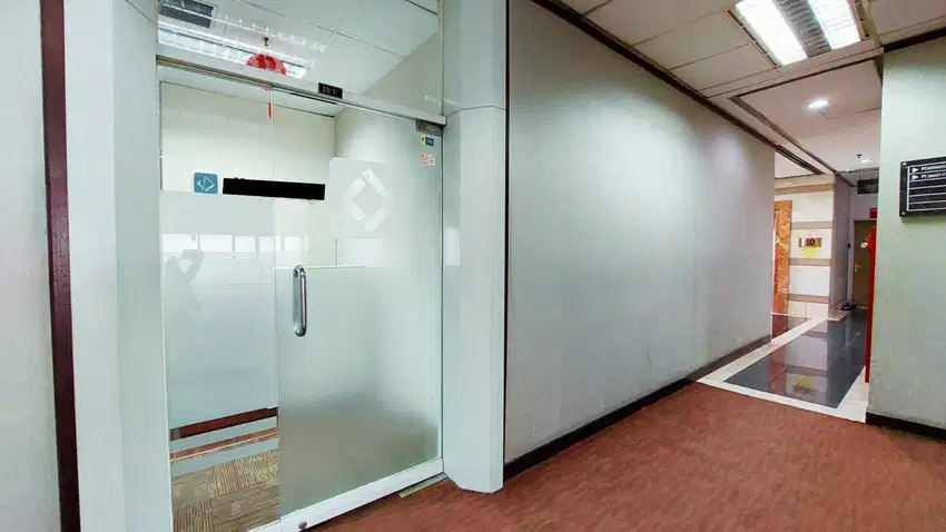 Sewa Kantor semi furnish Intiland Tower Surabaya pusat 7 Juta-An (48m)