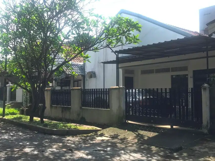 Rumah 4 Kamar Tidur di Cinere Dekat ke Tol - Harga Spesial