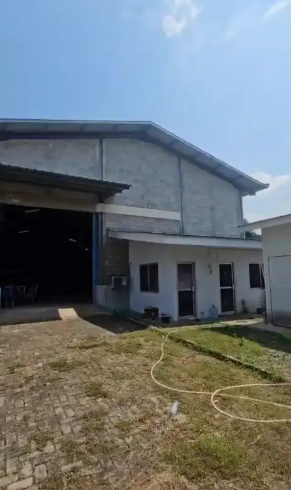 Gudang di jual lt 2000m lb 500m akses pusho lokasi legok Tangerang