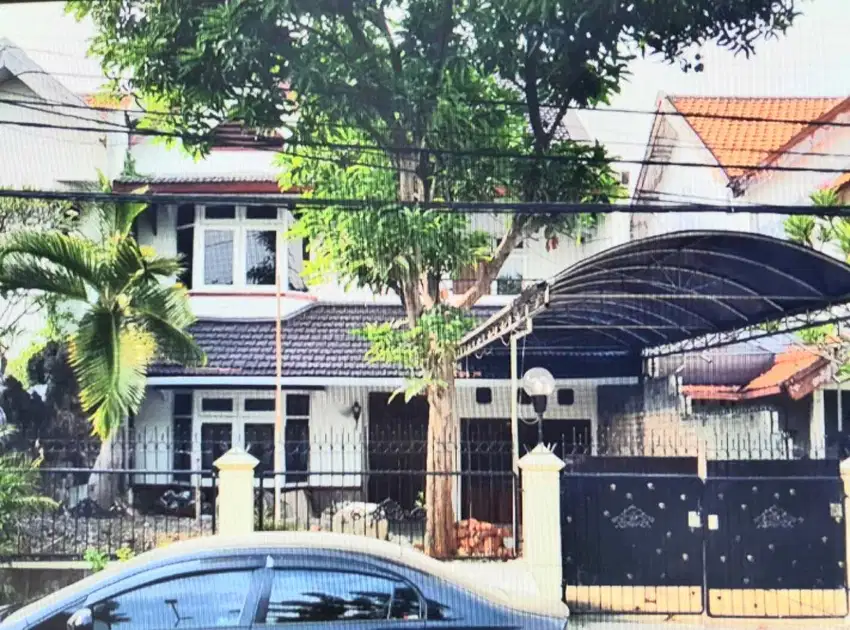 Dijual Rumah 2 Lantai SANGAT STRATEGIS Jalan RAYA NGINDEN INTAN