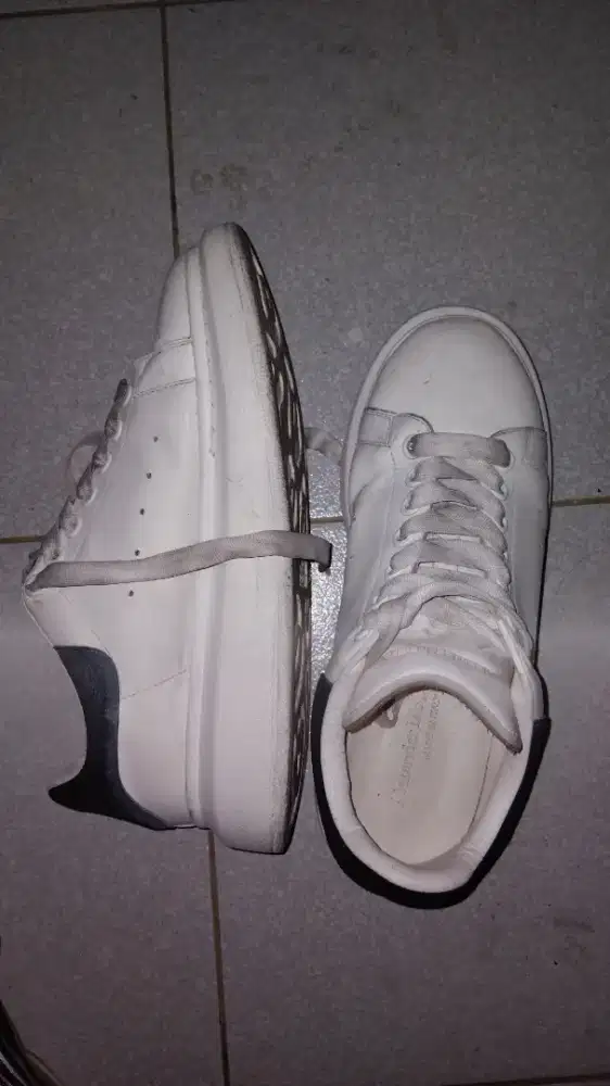 Sepatu alexander Mcqueen size 42
