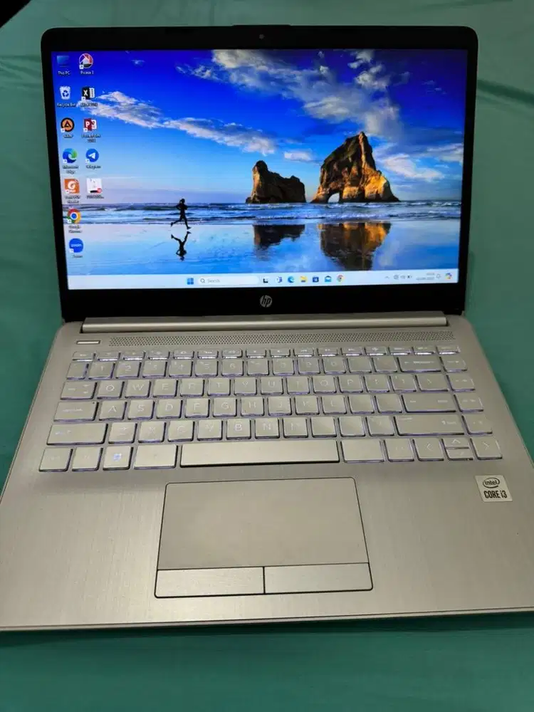 Dijual Laptop HP 14s-cf2517TU