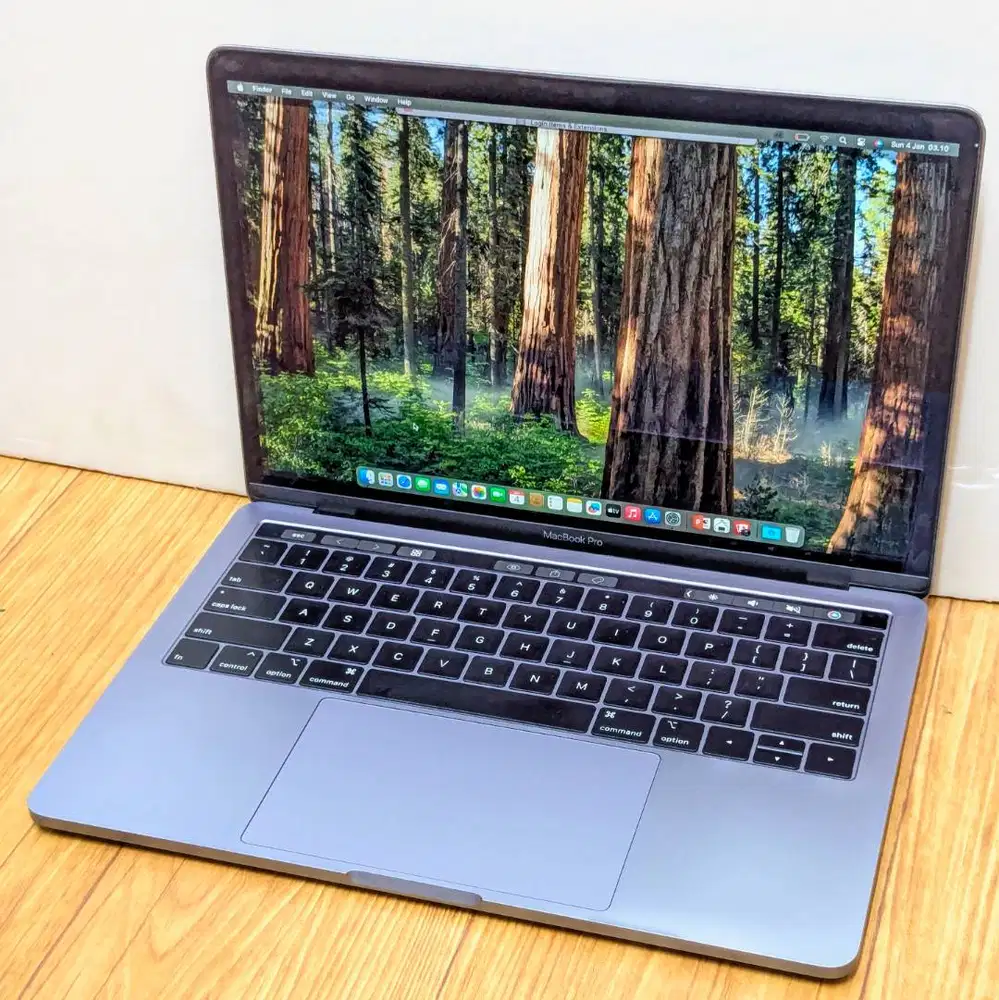 MacBook Pro 2018 Core i5 8257U 8GB 256GB SSD Space Grey