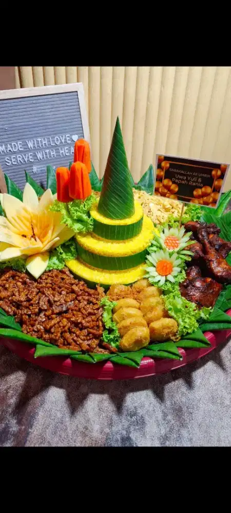 Aneka tumpeng hias