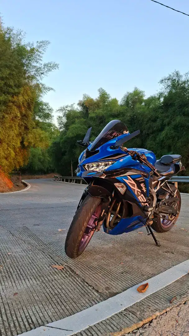 NINJA ZX-25 BLUE PLASMA TH.2021