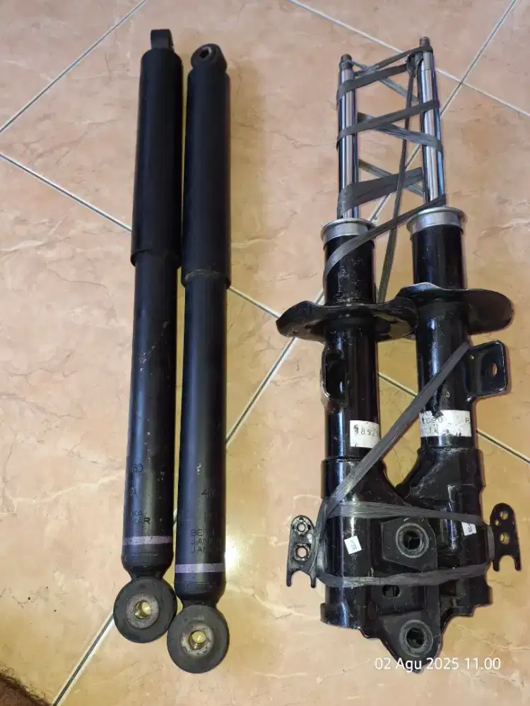 Shockbreaker depan & belakang calya ayla sigra