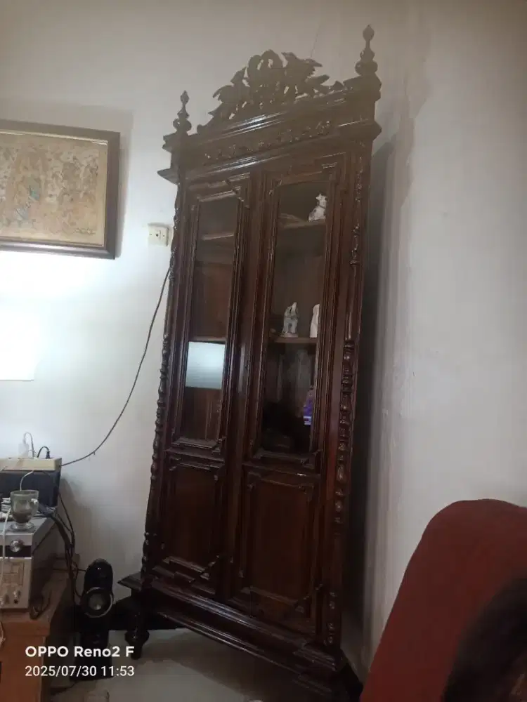 Lemari Sudut Hias Pajangan Jati Lawas Vintage