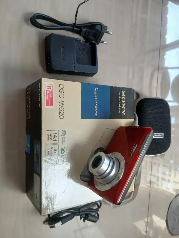Dijual kamera digital merk SONY DSC-W620