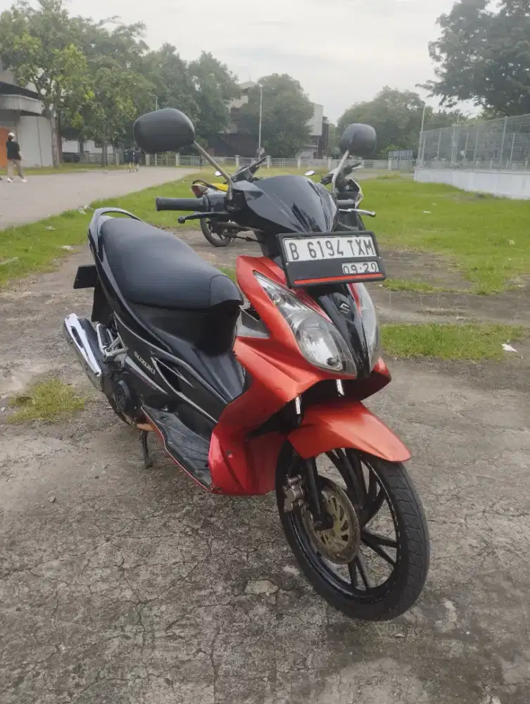 Suzuki Skywave 125 Merah Hitam 2009