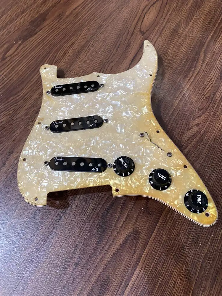 Pickup Set Pickguard Fender Stratocaster Noiseless N3