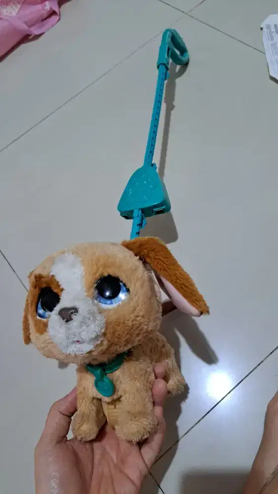 Mainan FurReal Anjing