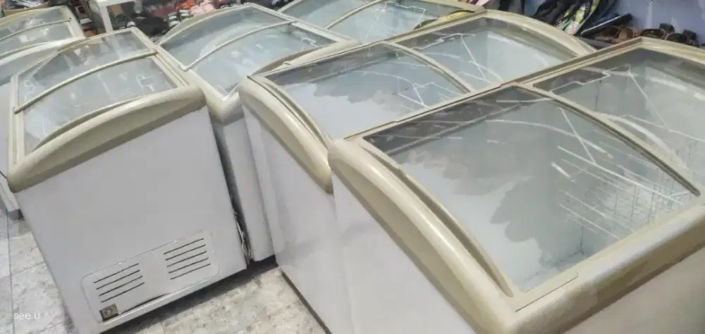 Freezer box sleding kaca