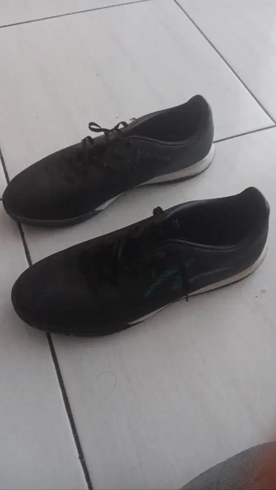 Sepatu specs ori size 42