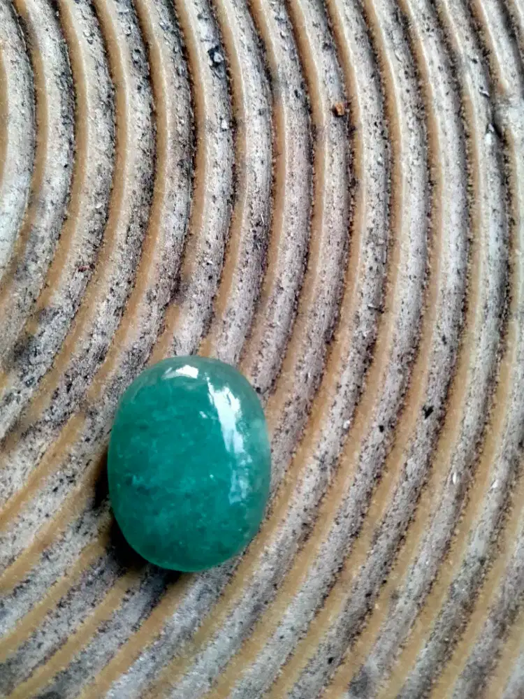 Dijual Batu Jambrut Hanya Satu