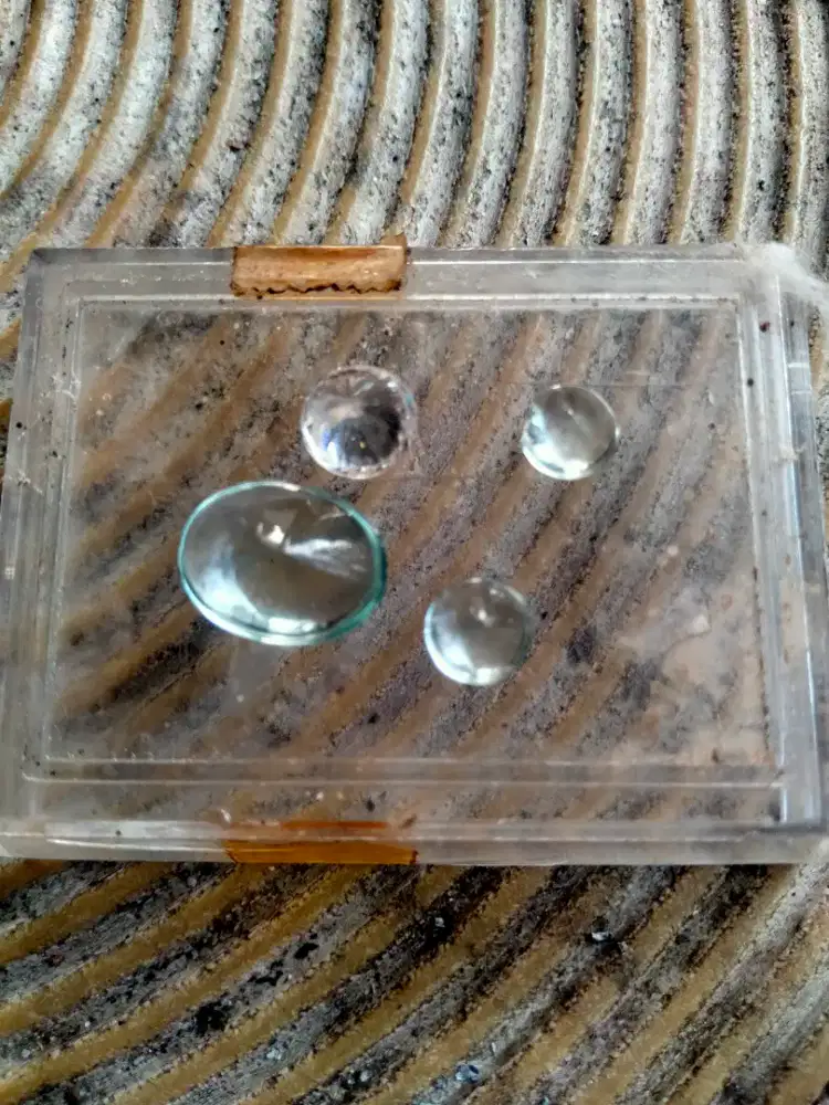 Batu Zikron Ada 4 Buah