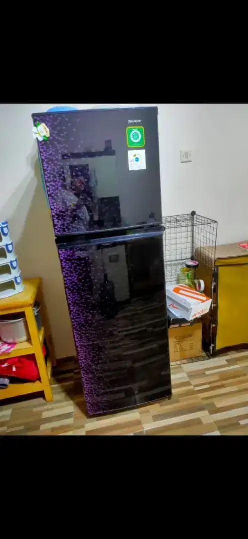 Di jual Kulkas merek Sharp