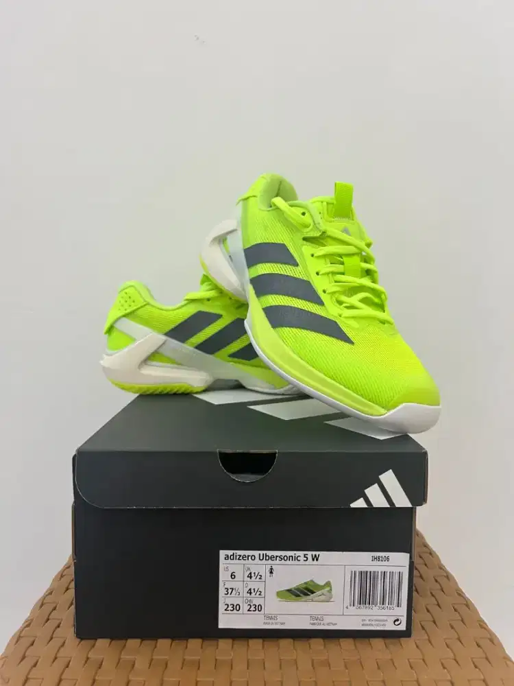 Sepatu Tennis - Adidas Adizero Ubersonic 5