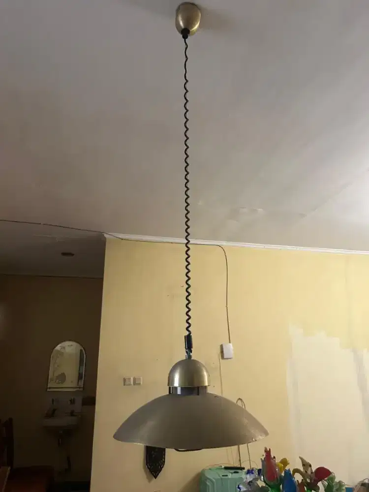 Lampu gantung minimalis