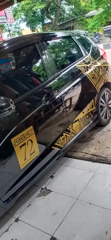 Cutting Sticker Mobil