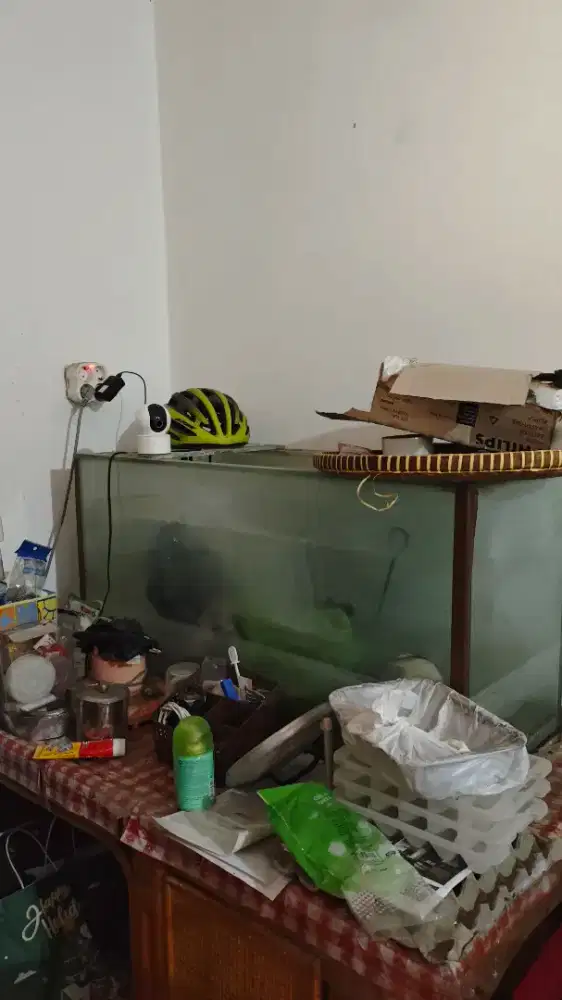 Aquarium full kaca