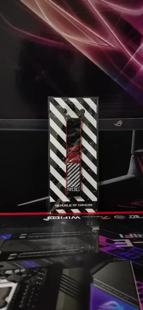 Gantungan kunci Asus Rog Strix