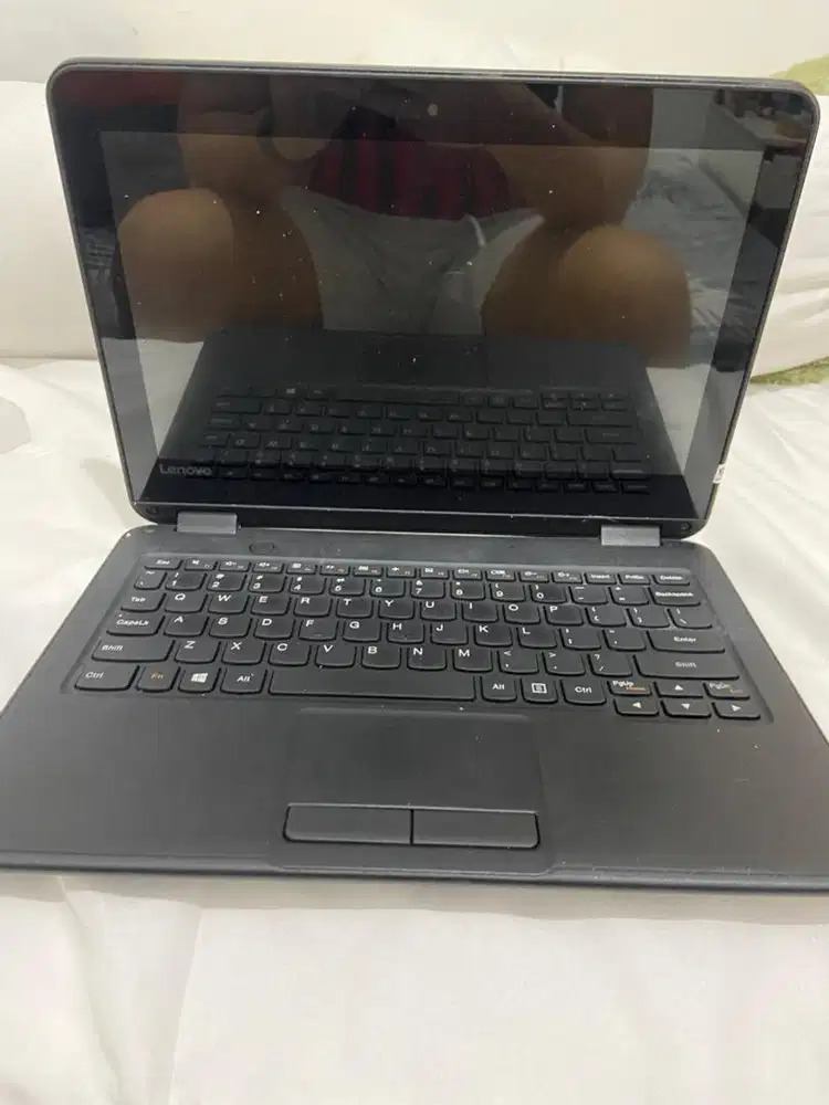 Laptop lenovo  jarang pake