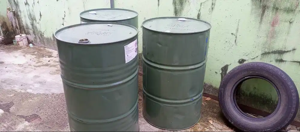 Drum besi 200 liter tutup kecil